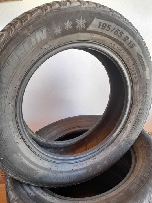 Set 4 anvelope iarnă 195/65 R15 , in stare foarte bună, 400 lei.