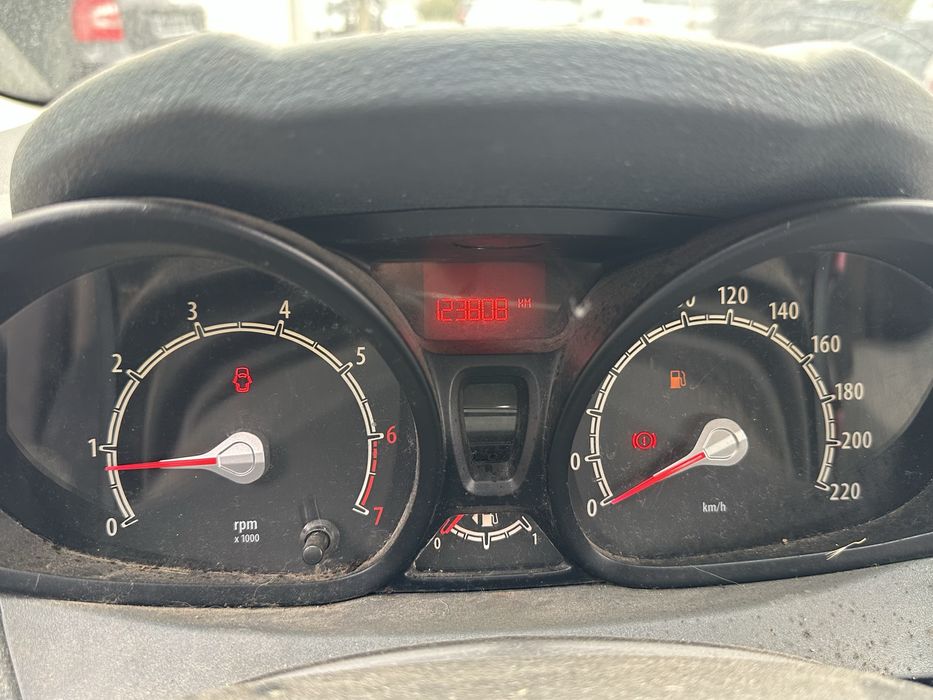 Двигател 1.25i-82к.с. Форд !!! SNJA