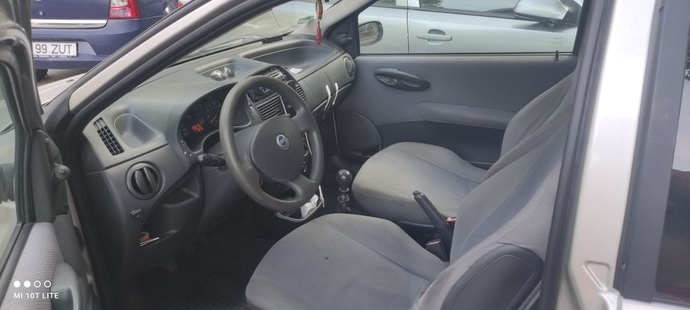 Fiat punto 2003..