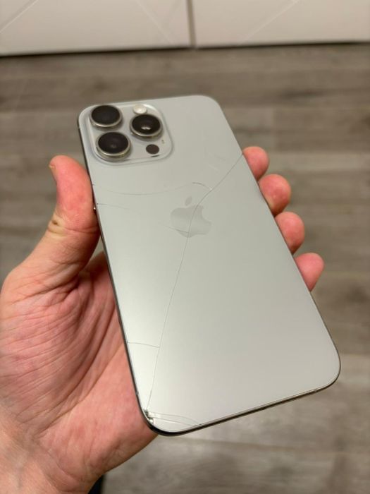 Продам Iphone 15PRO MAX