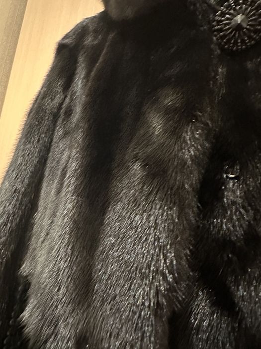 Продам норковую шубку