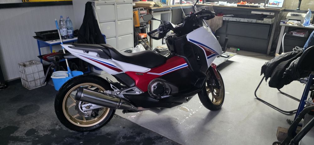 Honda Nc 750 D usor avariata  integra 750 automat functionala