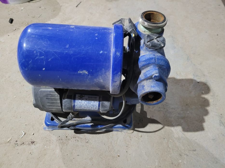 Продается водяной насос