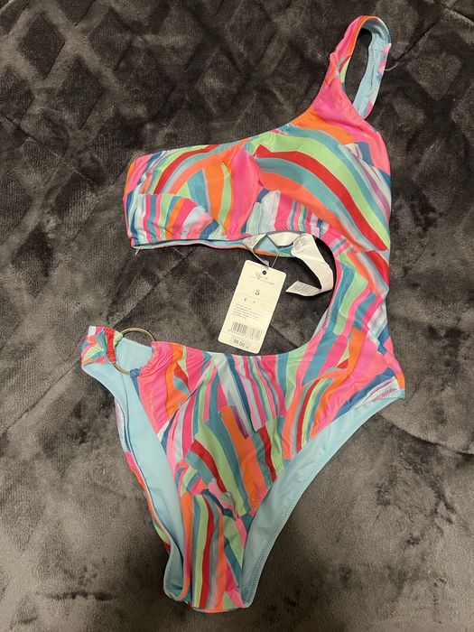 Цял бански на Calzedonia (ЧИСТО НОВ)