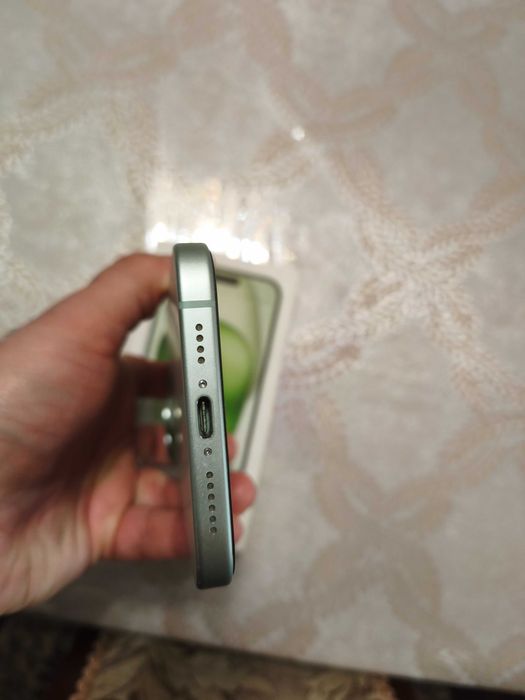 iPhone 15 plus green 128 GB 95%