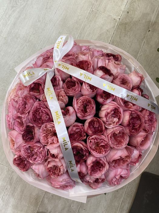 Обьемный пионовидные розы 55шт