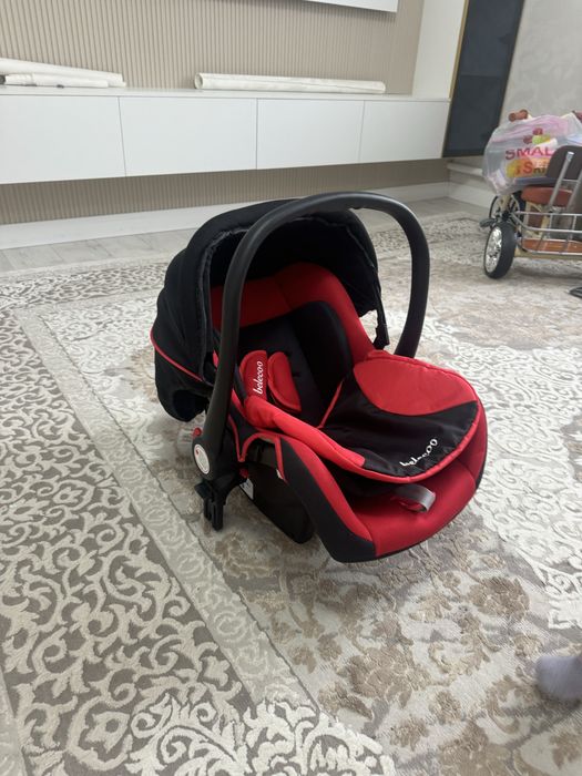 Продается автокресло новый.