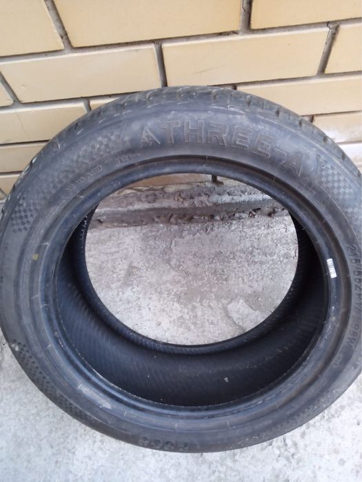 Продам шины в идеальном состояние