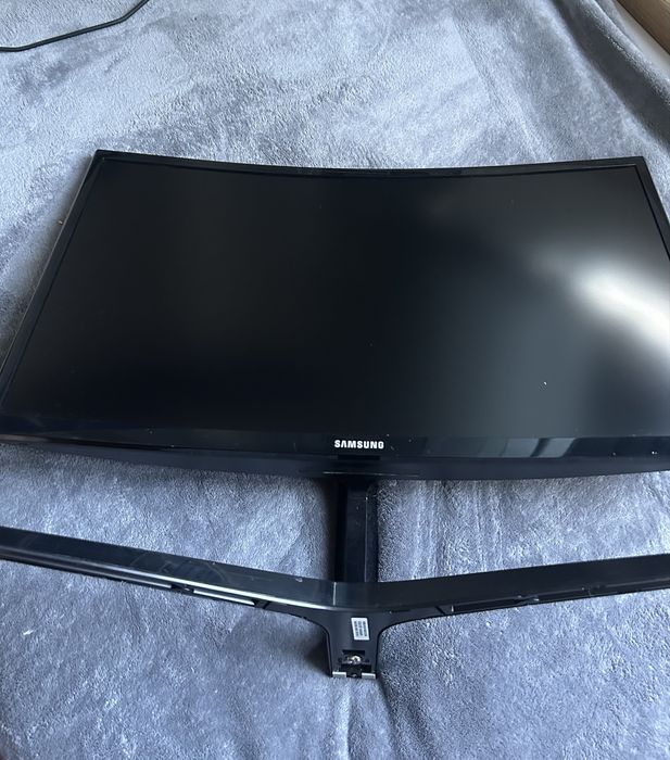 Геймърски компютър със монитор 144hz