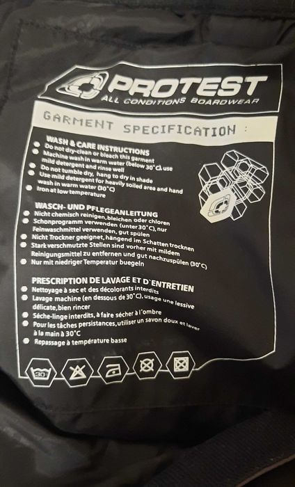 Protest-Много Запазен