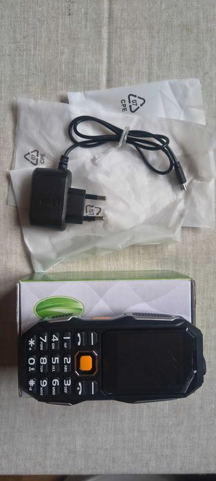 Telefon militar Land Rover