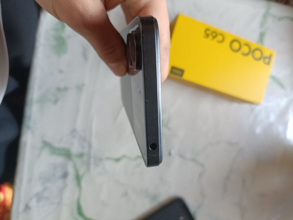 Продам телефон POCO C65