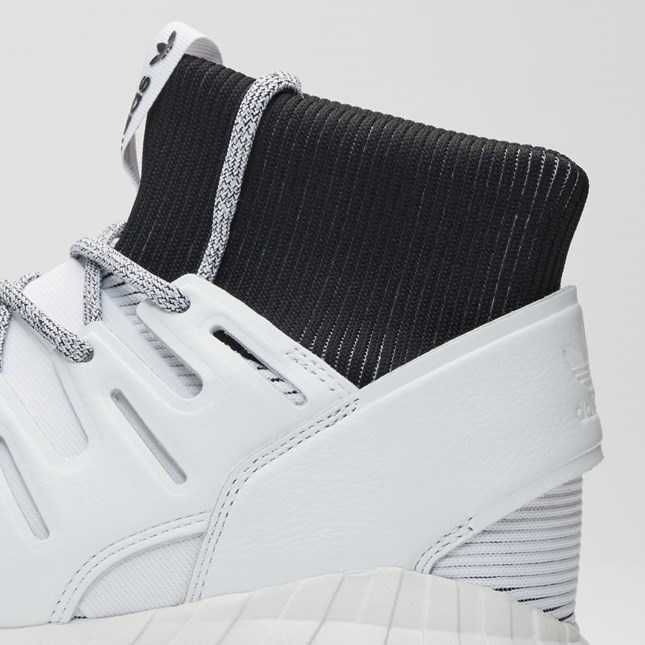 Adidasi Adidas Tubular Doom marimea 43 1/3