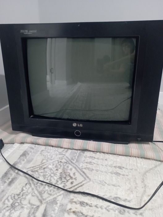 Продается телевизор LG