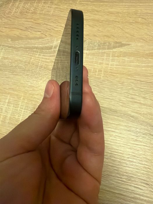 Iphone 13 Midnight 79% baterie