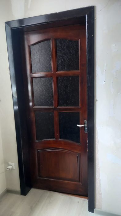 Продам деревянные межкомнатные двери