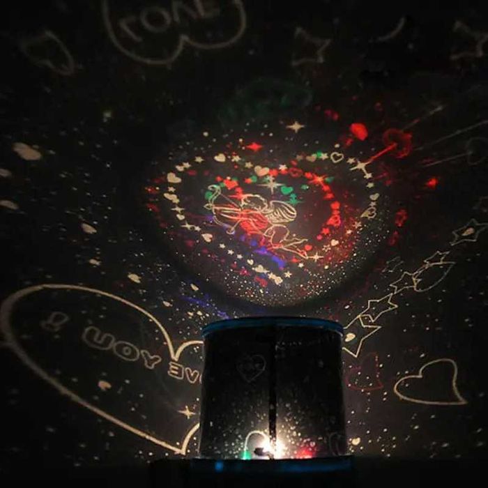 Нощна лампа - проектор на звездното небе