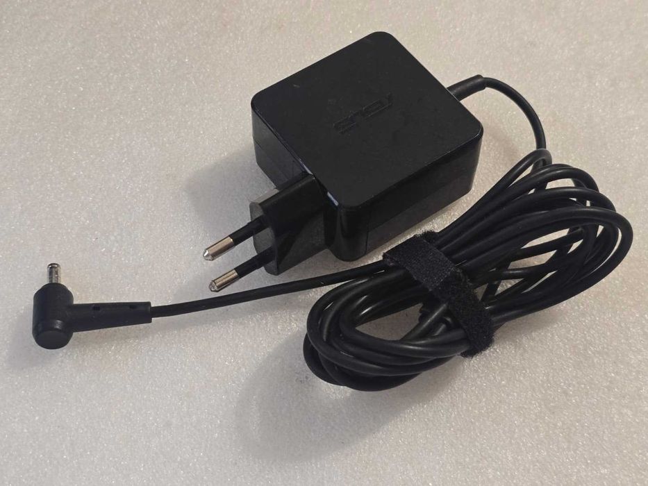 Incarcator pentru laptop Asus 19V 1.75A 33W AD890026 mufa 4.0 x 1.35mm