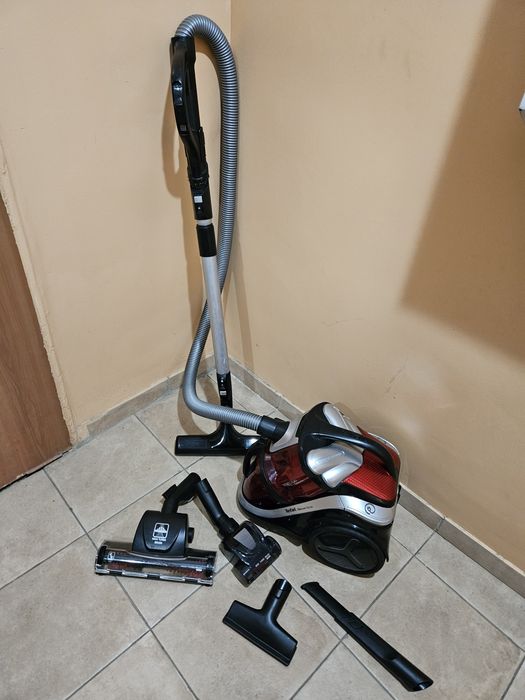 Пылесос Tefal со всеми насадками рабочий