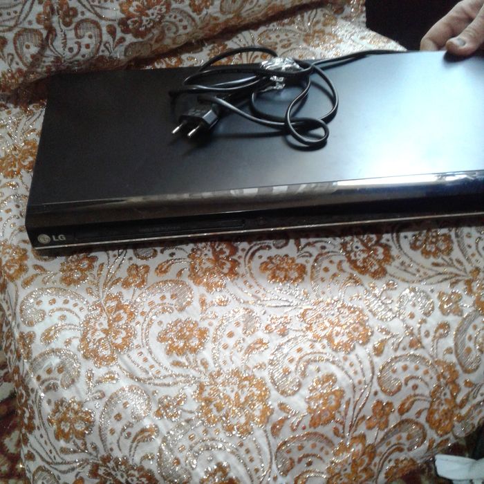 Срочно продаю в отличном состоянии LG DIVIDI