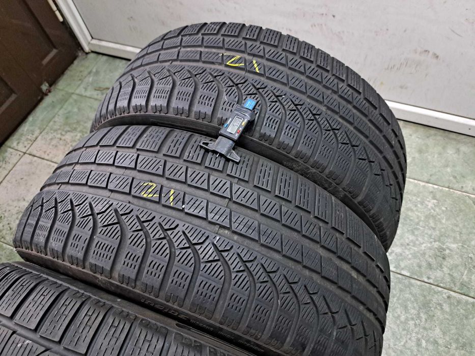 4 anvelope 235/50 R19 Pirelli