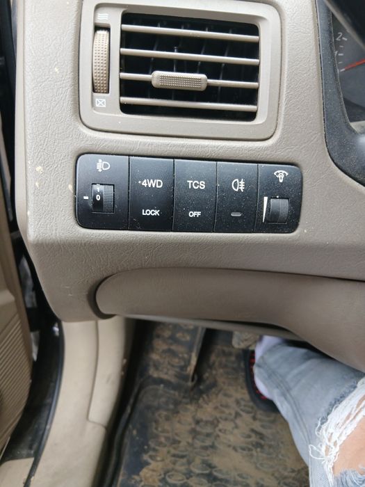 Vand sau schimb hyundai tucson 4×4 .2.diesel
