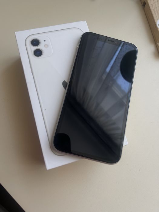 iPhone 11, 128 гб, белый, обмен не интересует