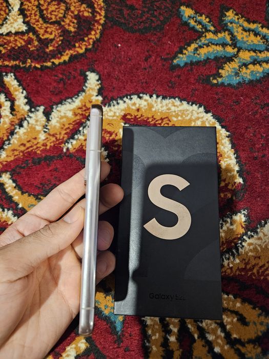 Samsung S22  8-256