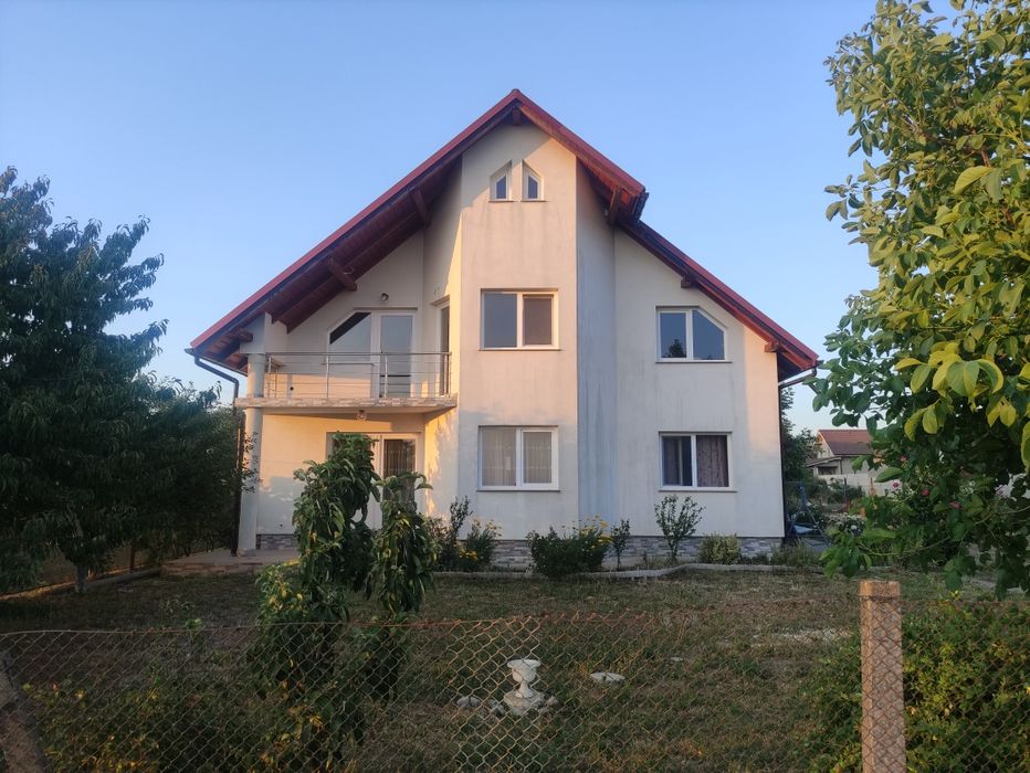 Vând casă în Oncea
