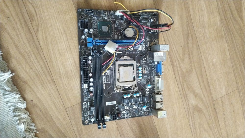 Материнская плата