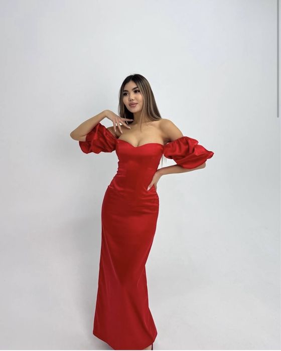 Продам новое платье М размера