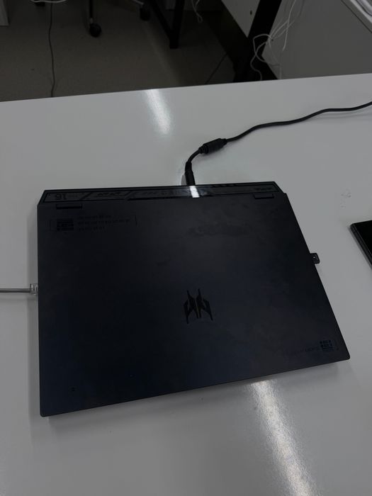 Ноутбук Predator