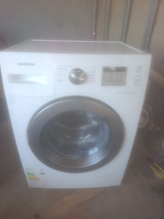 Продам стиральную машину 6кг.