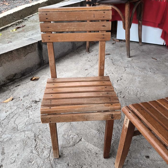 Стол/ретро/детски-20лв.