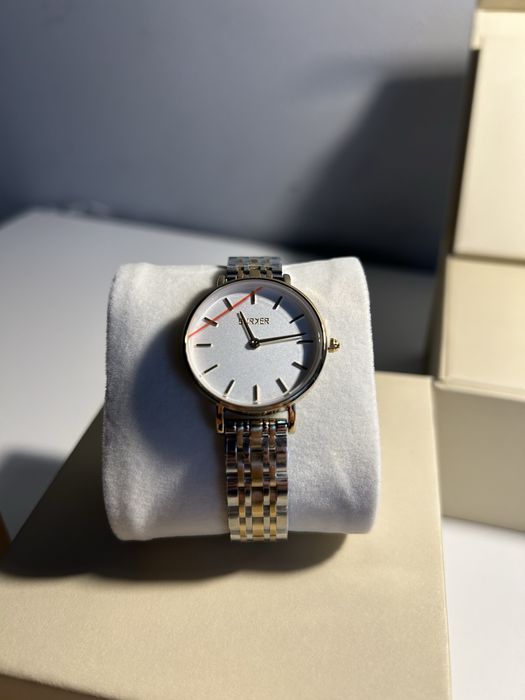 Продам часы Burker