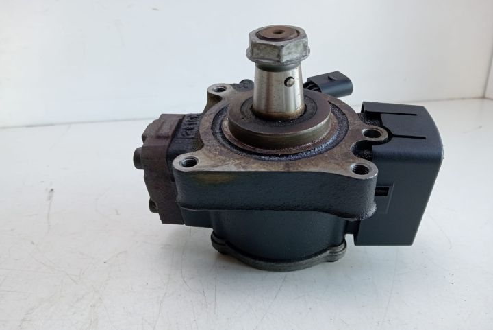 Pompa inalte   Pompa inalta presiune 03L130755 Audi A5 8T seria