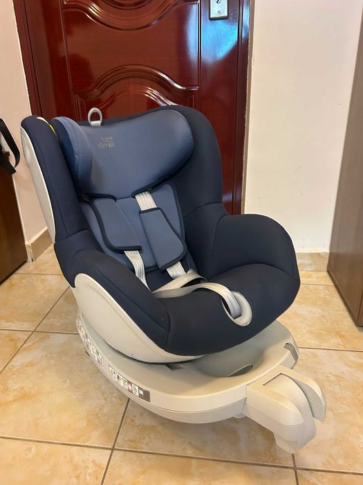 Scaun auto Britax Römer Dualfix, 0–18 kg, ISOFIX, rotativ 360°