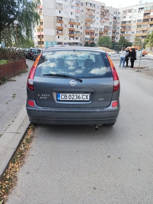 Продавам Нисан Алмера Тино