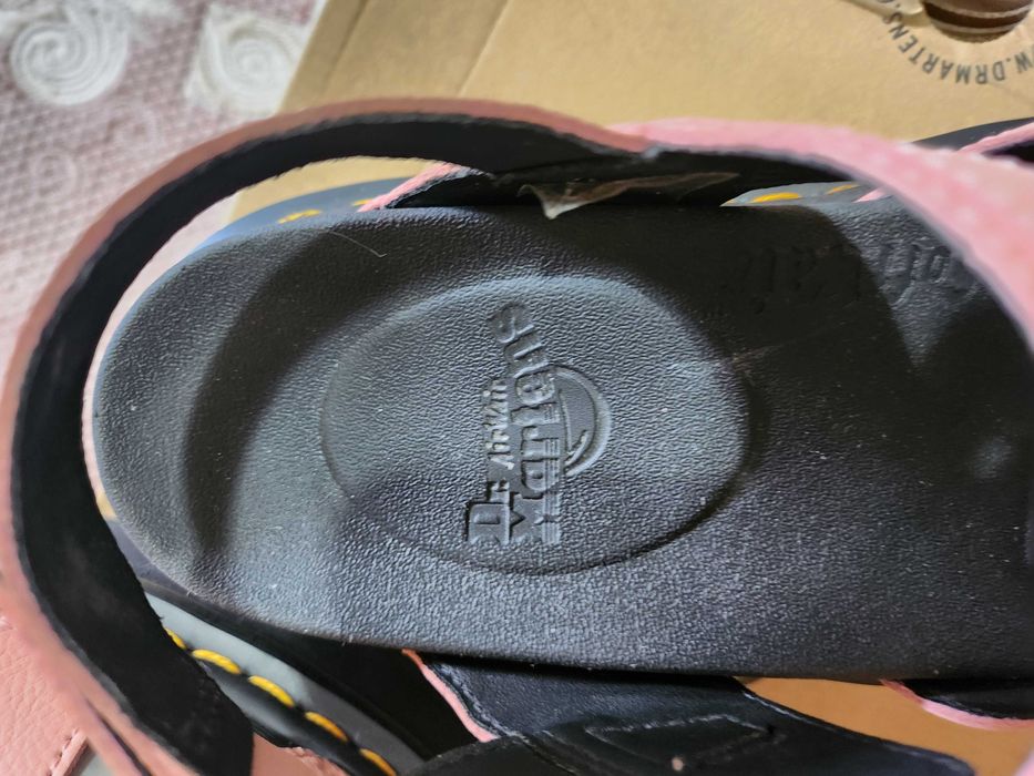 Vand sandale Dr Martens