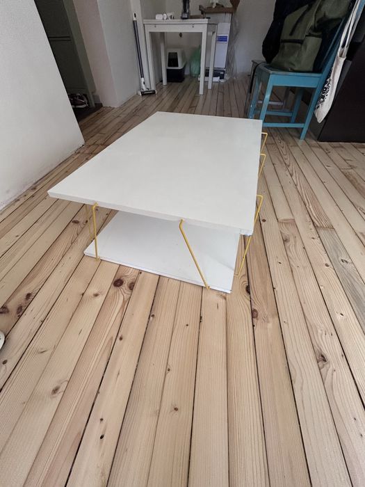 Холна масичка -  бяла