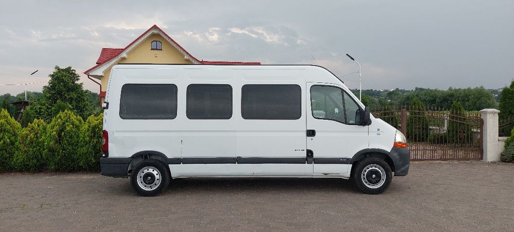 Renault master 8+1 din 2010 motor 2.5 diesel Euro 5 Volan pe dreapta A