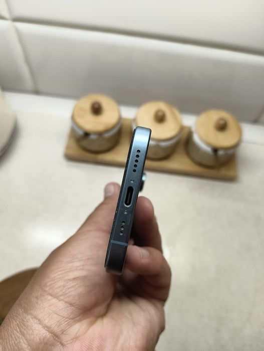 Iphone 16 128 продам