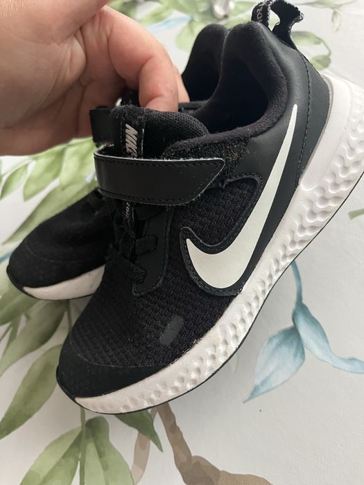 Маратонки за момче Nike