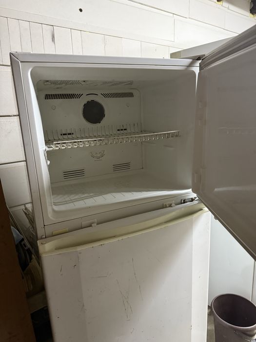 Холодильник Samsung