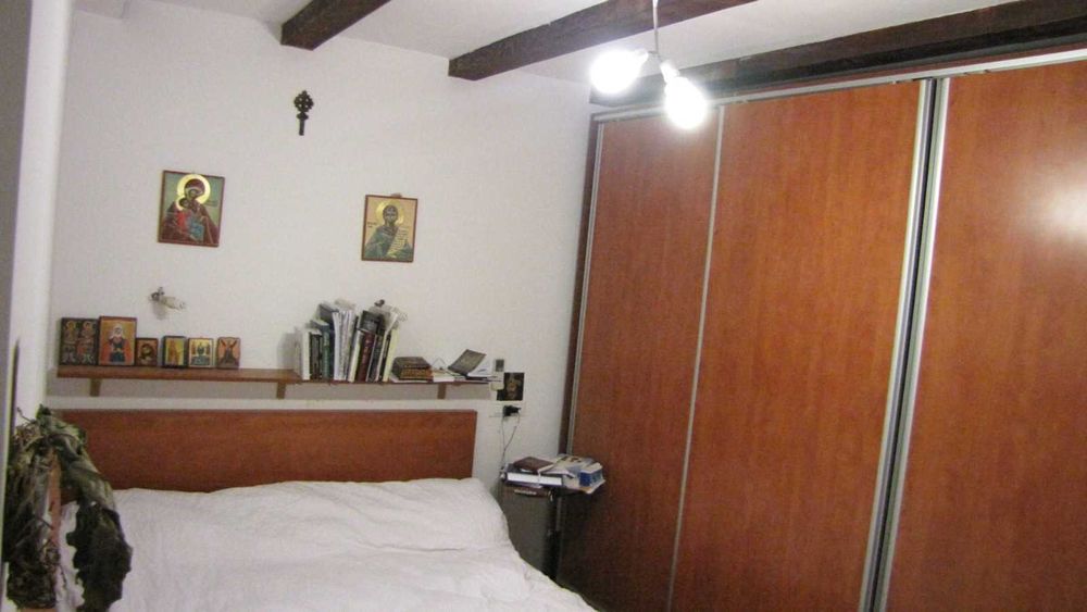 Pat 200/180 sau pat + șifonier