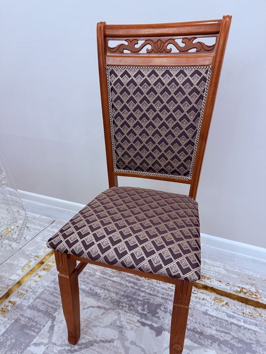 Продаю стулья для гостинной