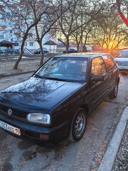 Продам гольф 3 надо делать коробку