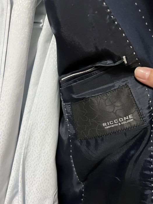 Продам костюм