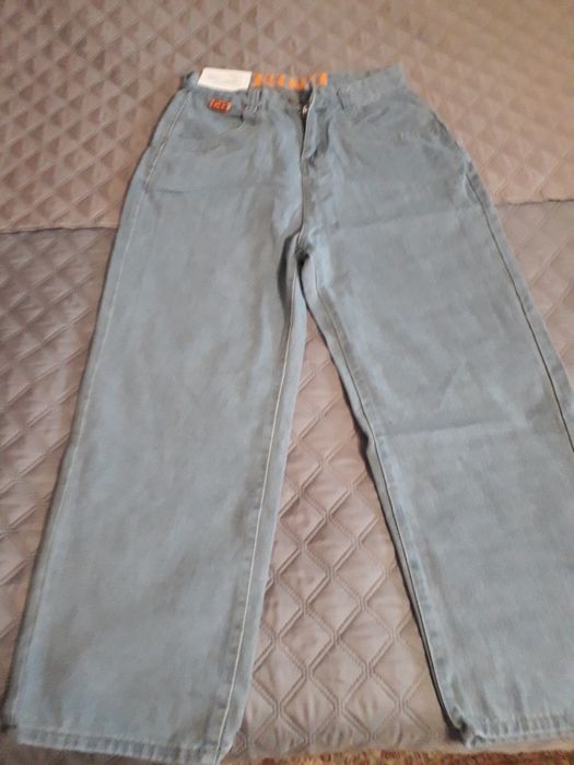 Джинсы для подростков новые