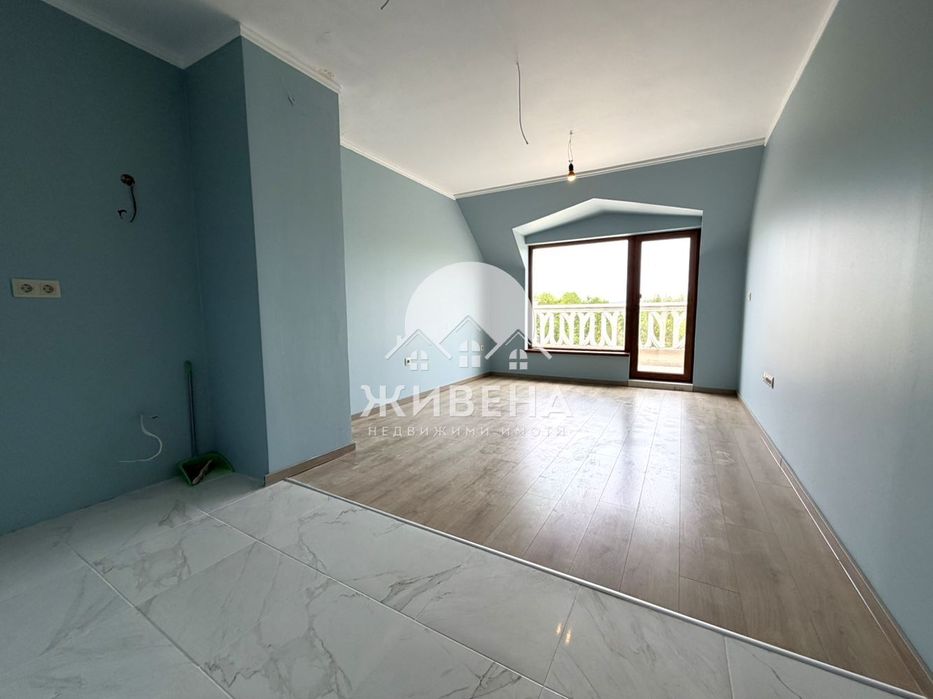 Продава 3-стаен мезонет с красива панорама, кв.Аспарухово